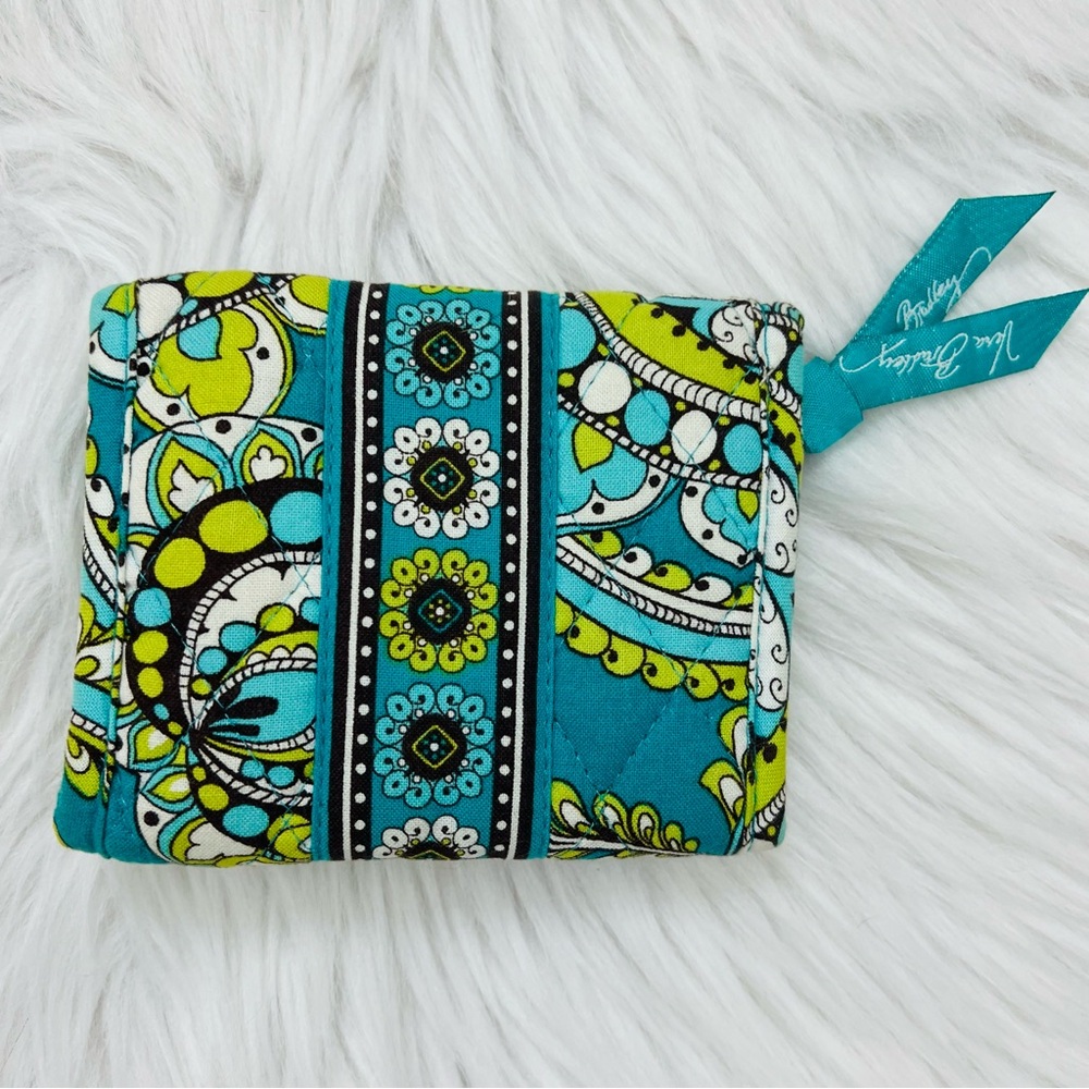 Vera Bradley Peacock Pattern Velcro Opening Wallet - Picture 2 of 8